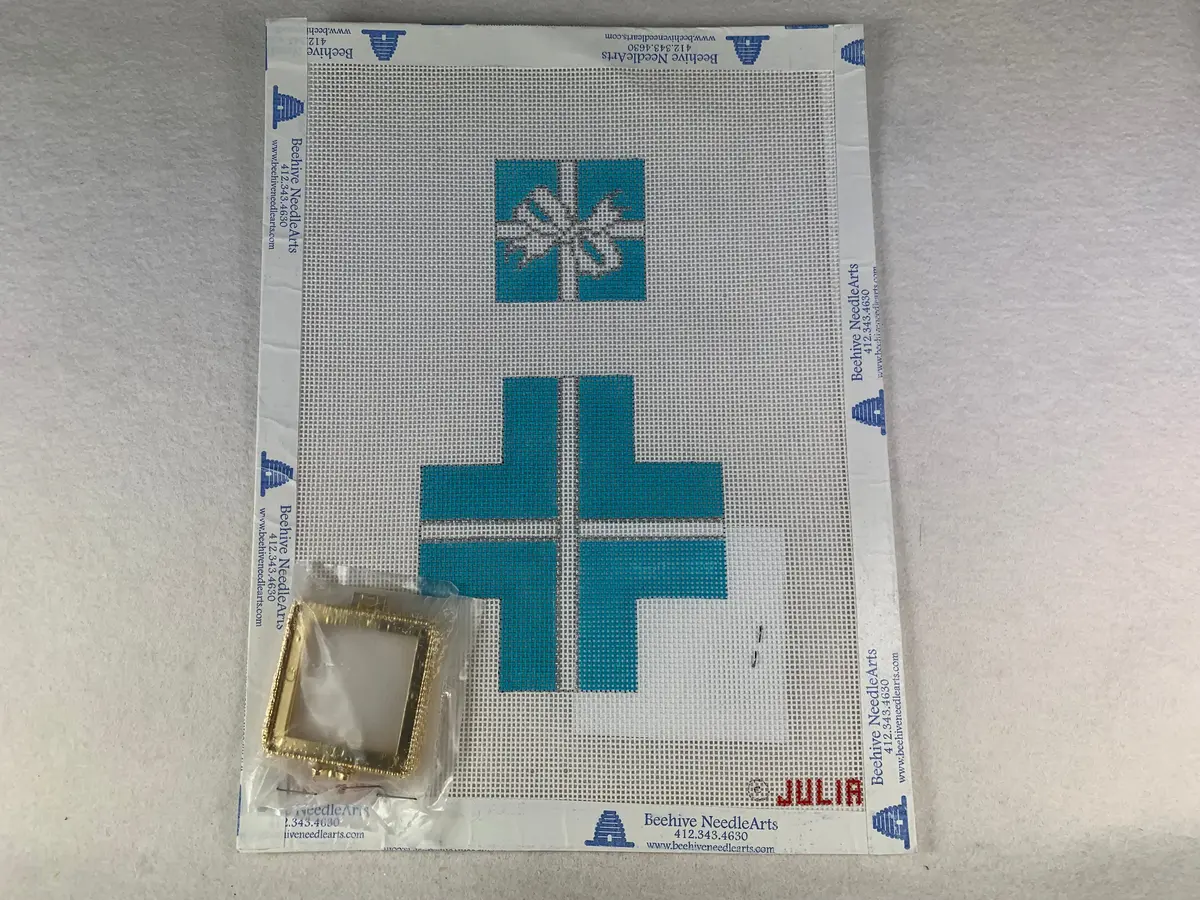 * Julia's Needleworks Lb32a Tiffany Box (Square) 1