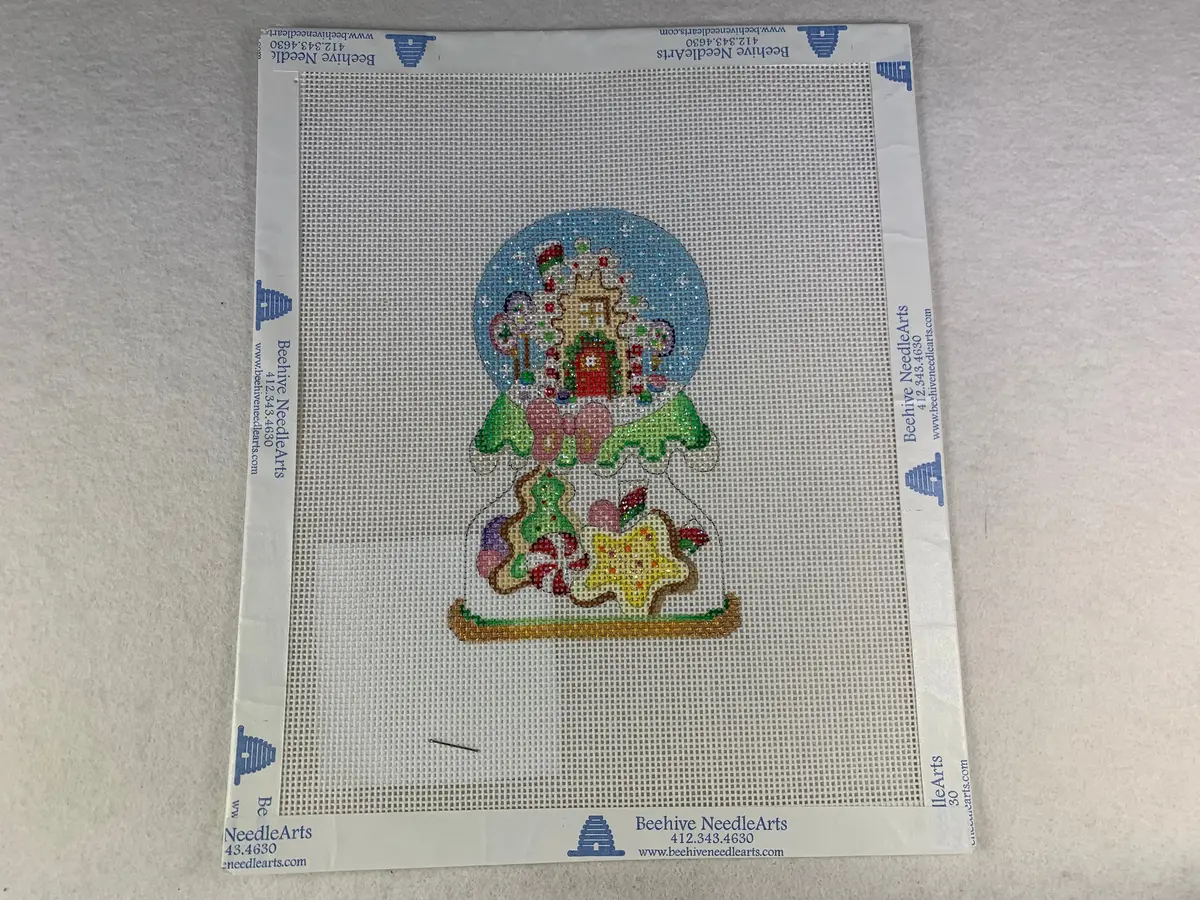 Strictly Christmas Cosg08 Gingerbread House Snowglobe 1