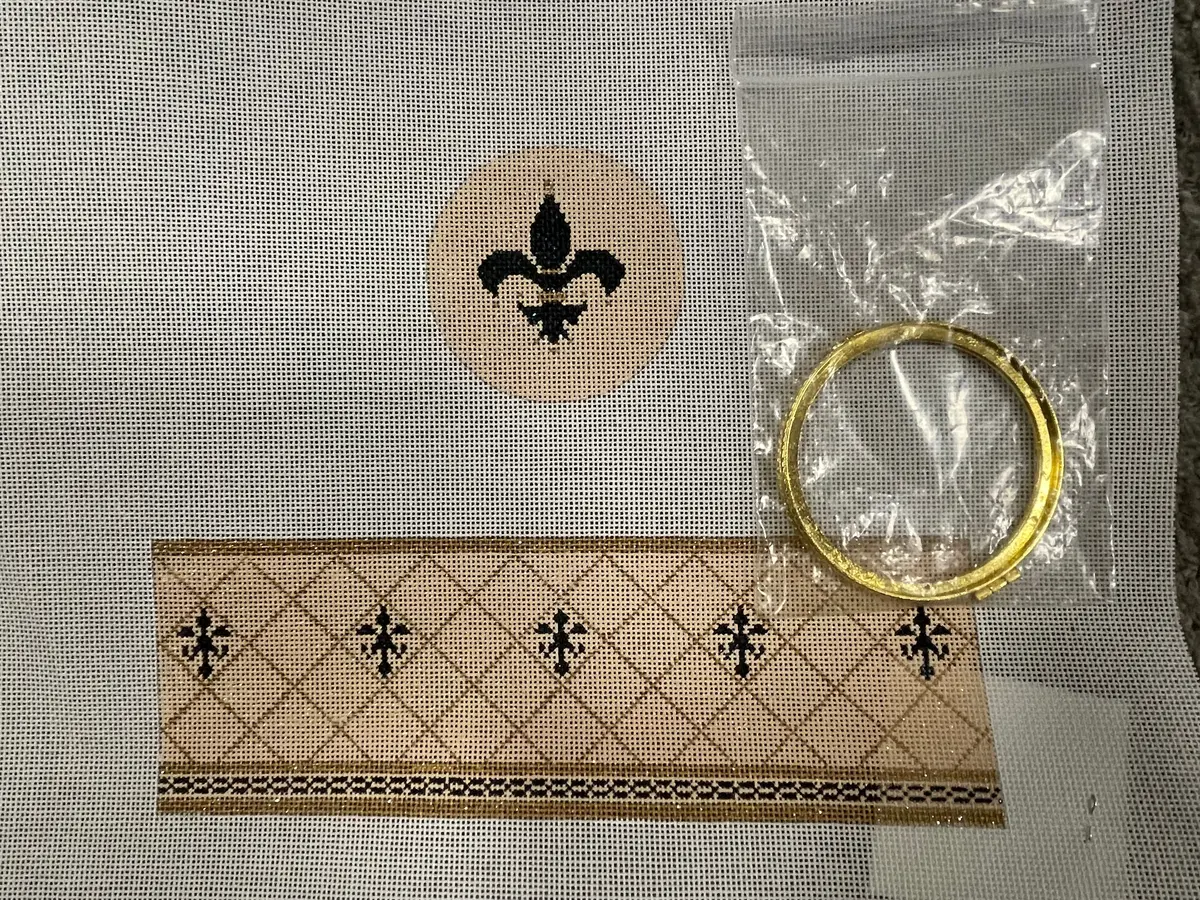 * Funda Scully 183 Fs-R-16 Fleur De Lis Hinged Box 1