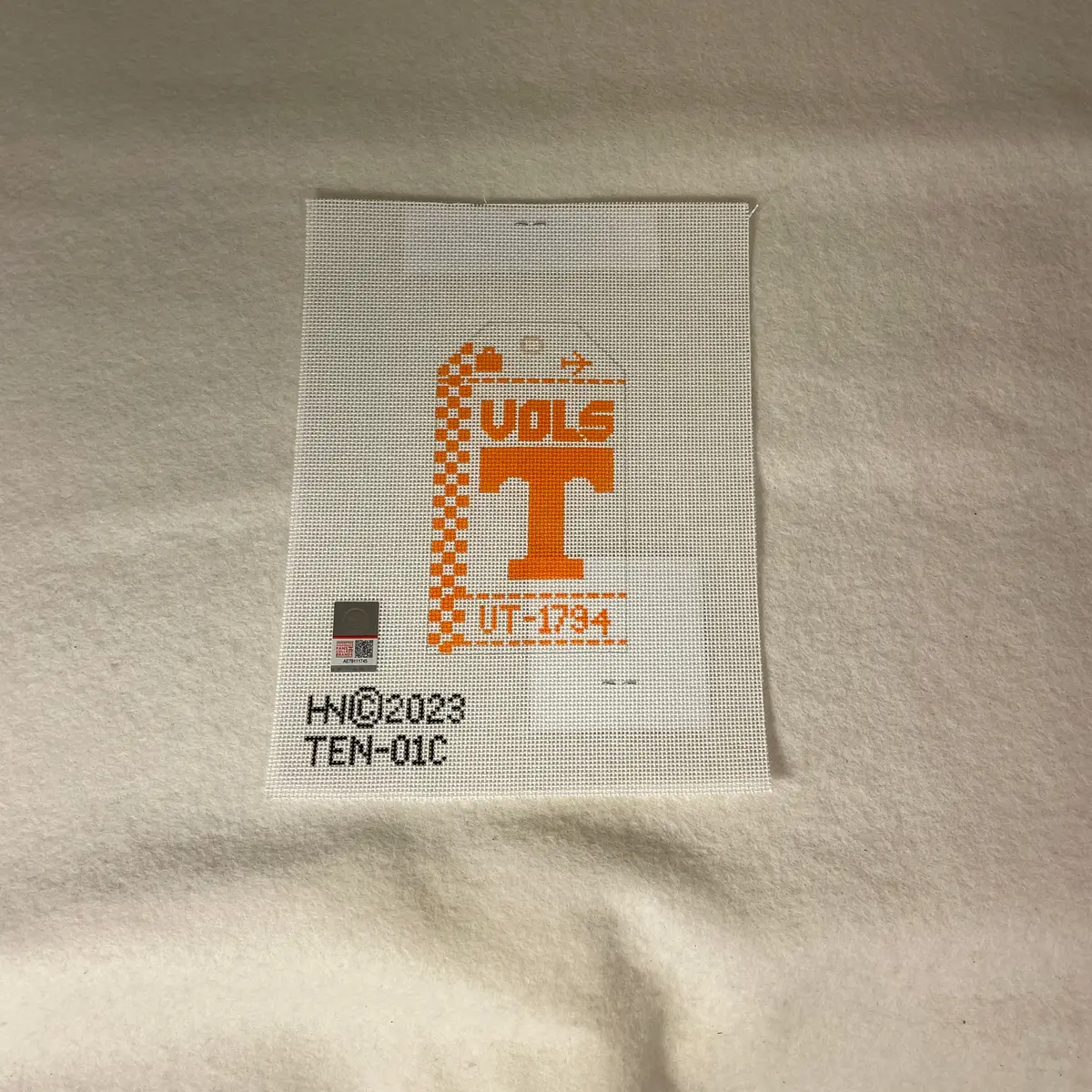 * Hedgehog Needlepoint University Of Tennessee Travel Tag 1