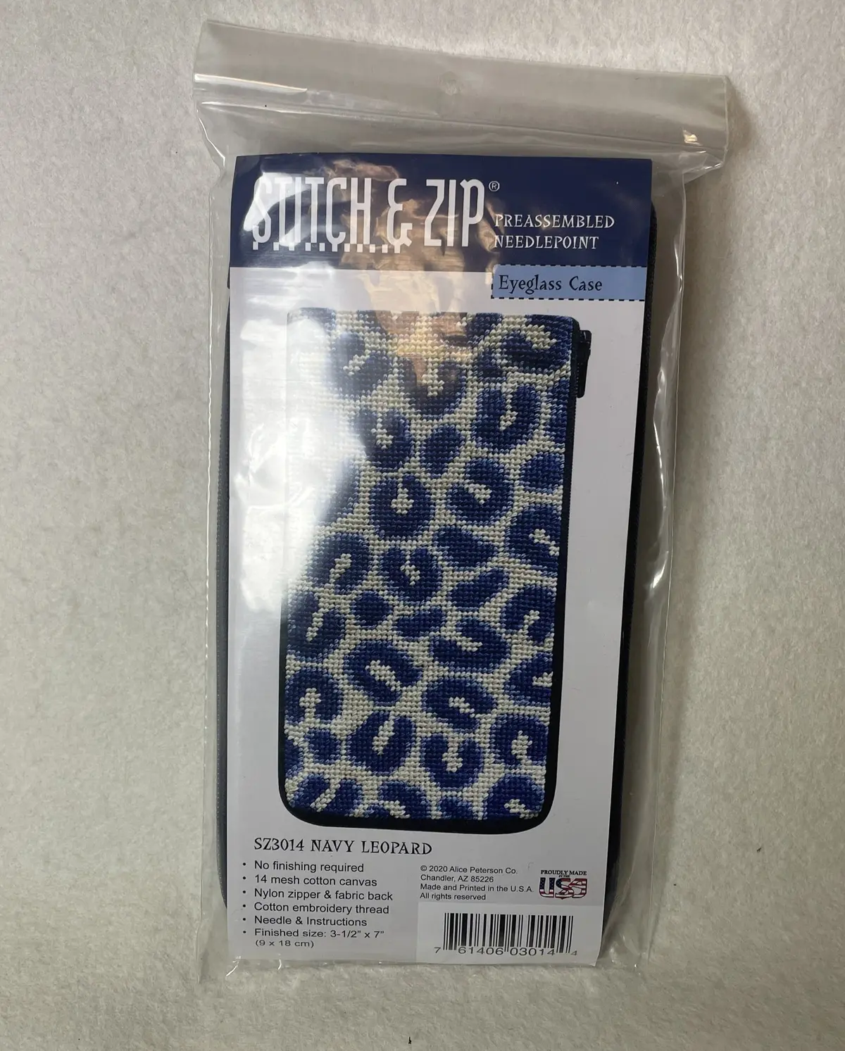 Alice Peterson Company Sz3014 Navy Leopard Eyeglass Case 1