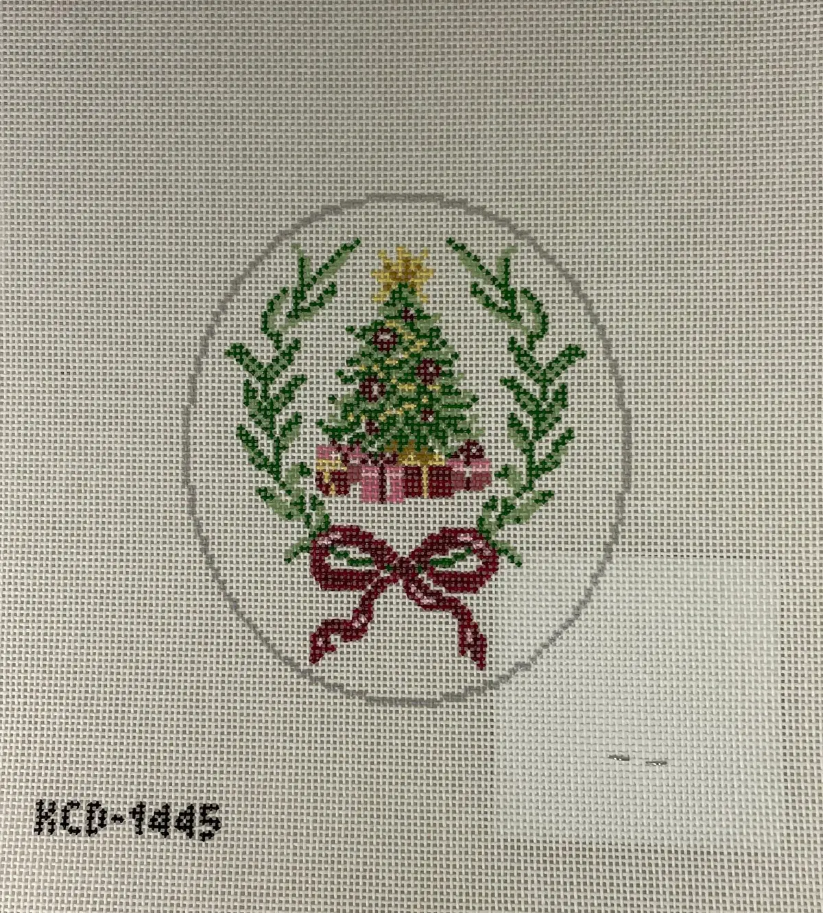 * Christmas Tree Oval Ornament Kcd1445 1