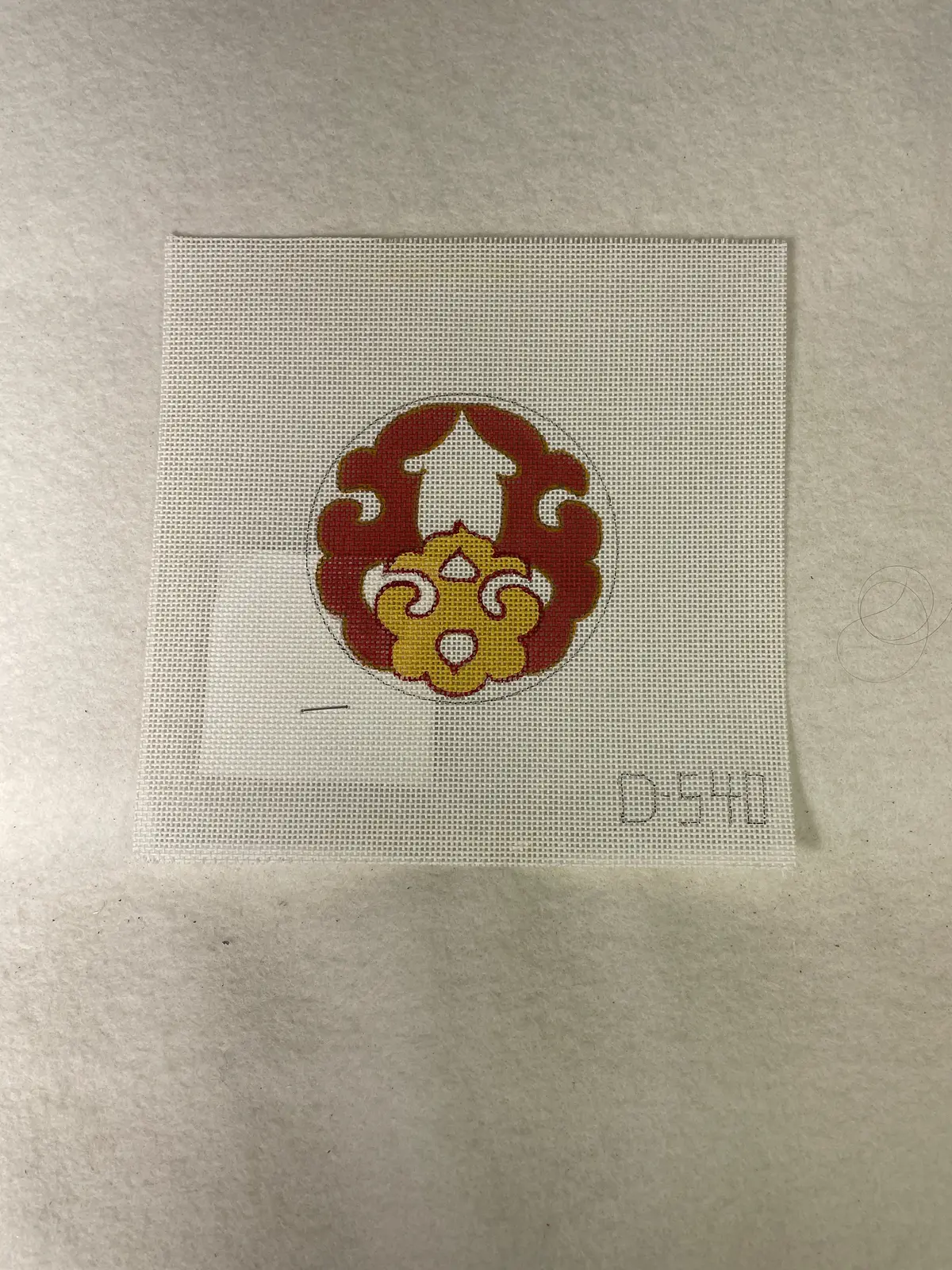* Sale / Julia's Needleworks 18M D-540 Round 1