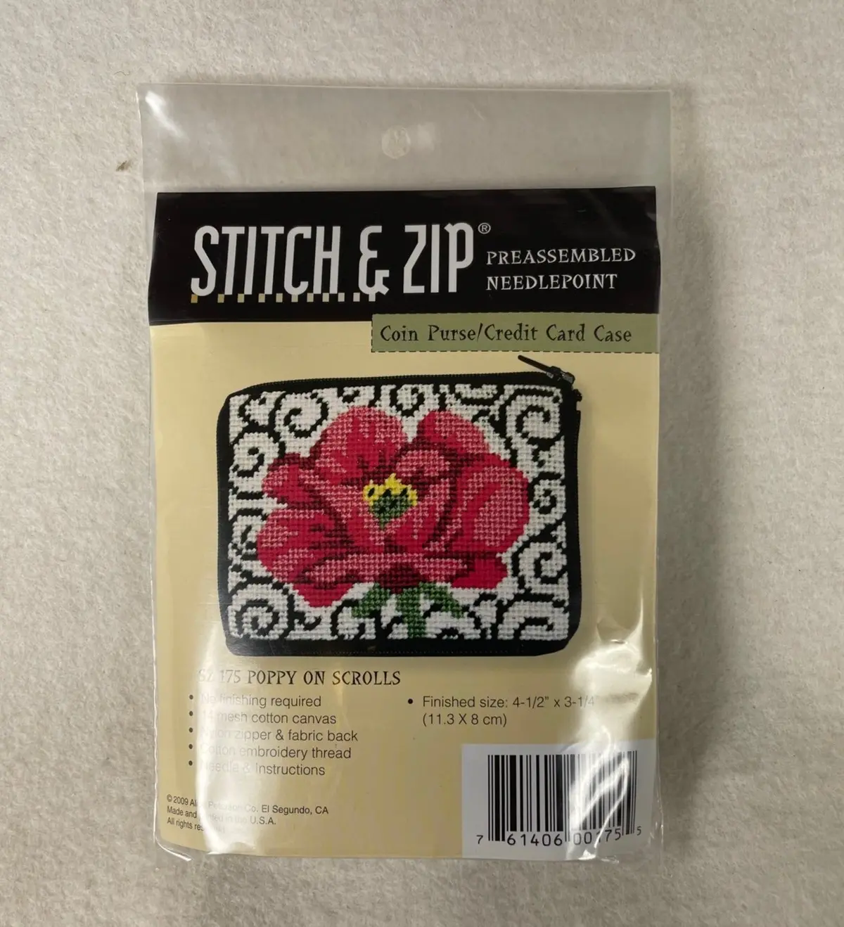 Alice Peterson Sz175 Poppies On Scrolls Coin Purse 1