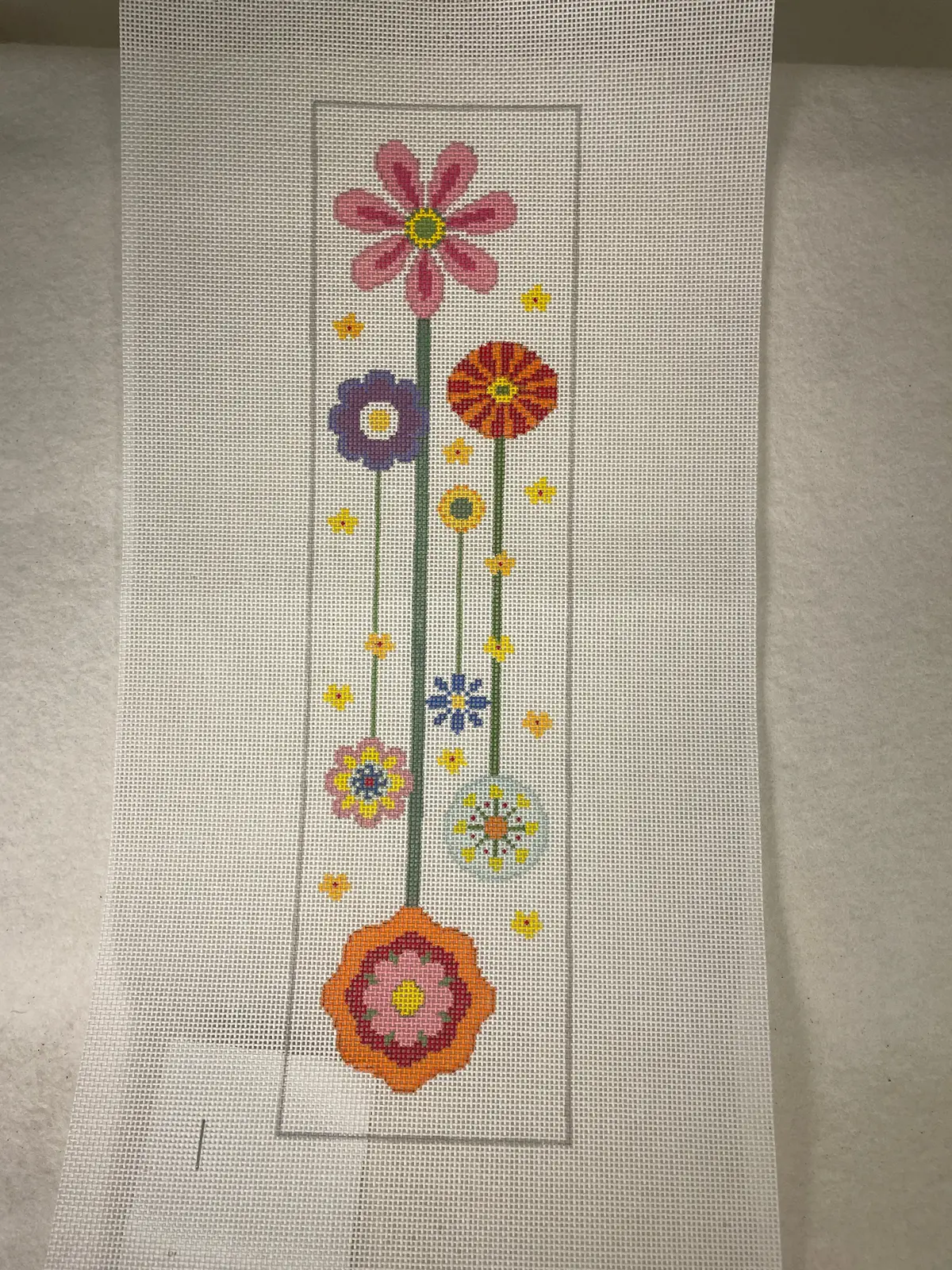 * Sale / Susan Roberts 0656 Flowers Eyeglass Case 1