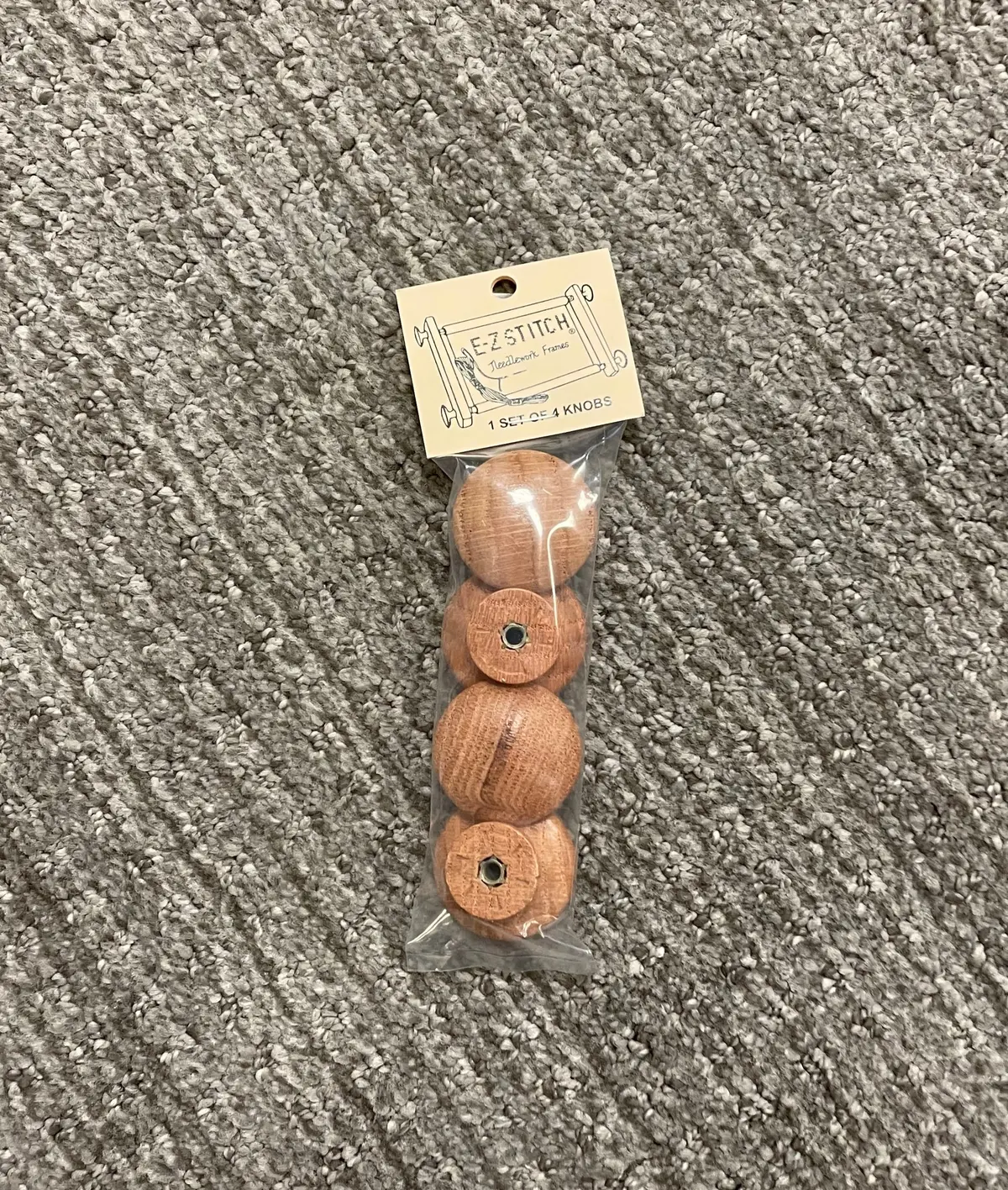 Ez Stitch Set Of 4 Knobs/ Oak Finish 1
