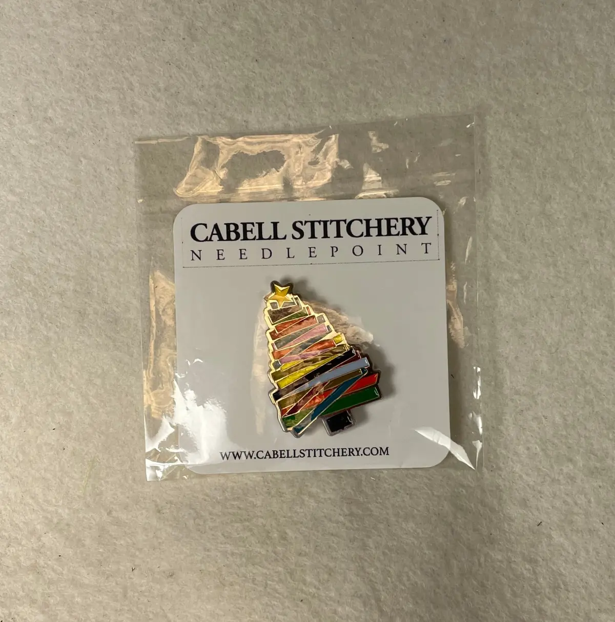 * Cabell Stitchery Stackable Tree Needleminder 1