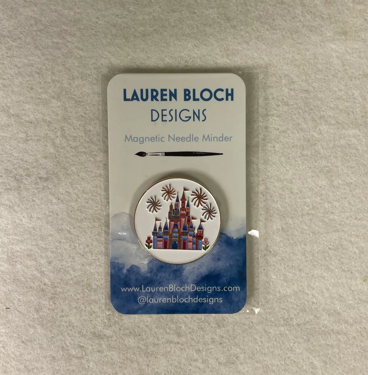 * Lauren Bloch Designs Nm06  Spring Castle Needle Minder 1