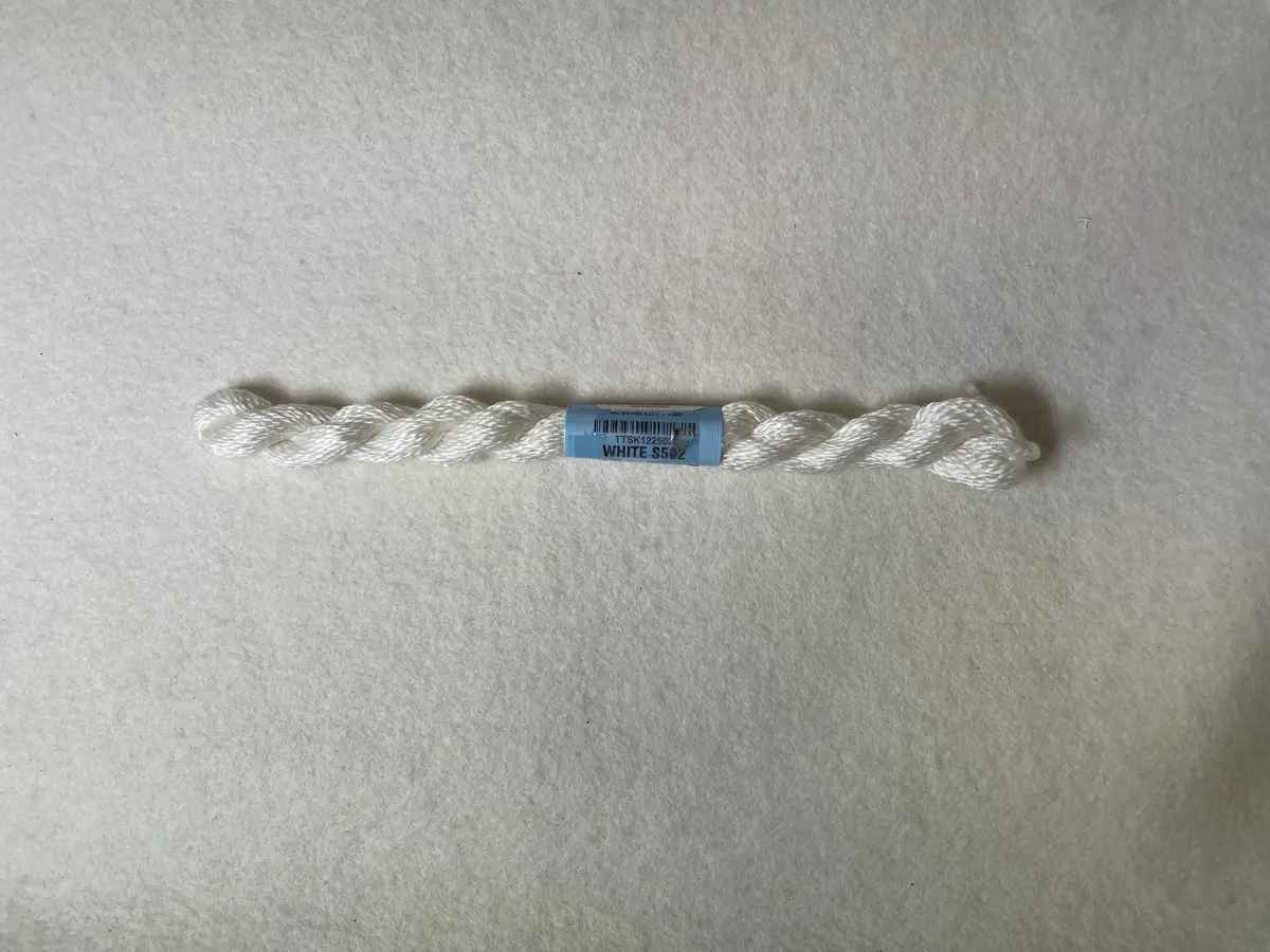 Skein Essentials Se-502 White 1